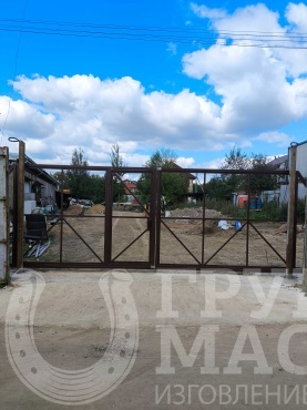 Ворота без обшивки с двумя створками