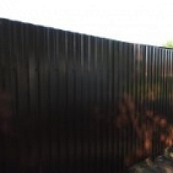 Заборы из профнастила