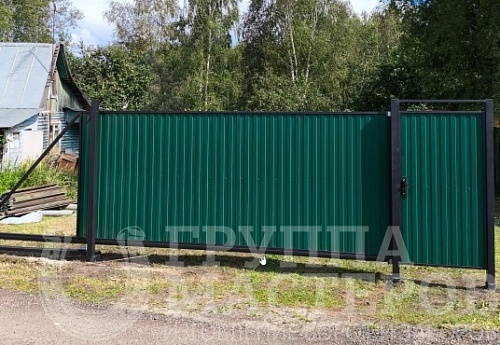 Автоматические  ворота из профнастила Автоматические  ворота из профнастила