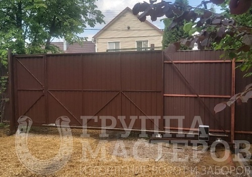 Ворота из профнастила для дачного дома